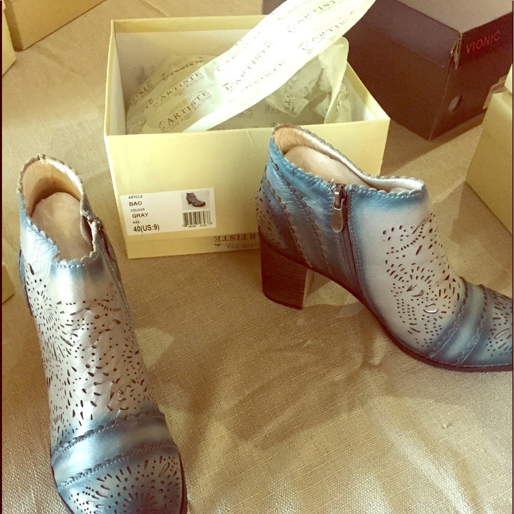 Size 9 L’Artiste shoes